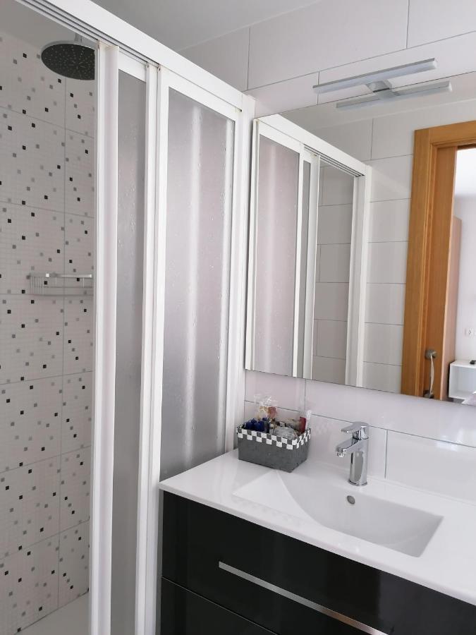 Hostal Adelia A Coruna Exterior photo